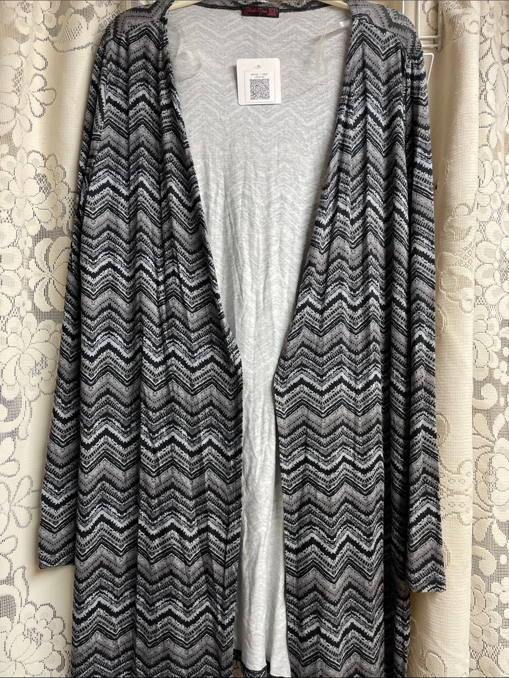 Lightweight Chevron Open-Front Cardigan - Black & Gray New With Tags size large
